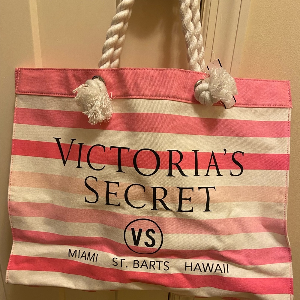 Victoria’s Secret Pink + White Beach bag
